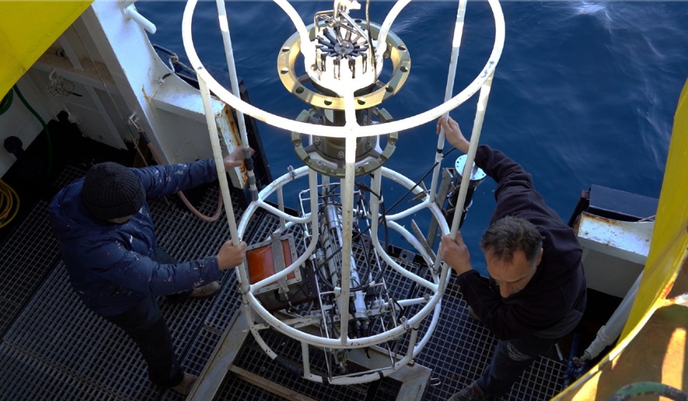 Αποστολή στη Σαντορίνη